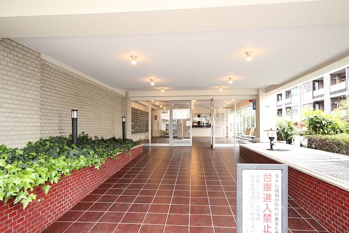 (分譲賃貸 トランクルーム付)弦巻リハイム