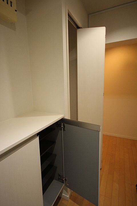(分譲賃貸 トランクルーム付)弦巻リハイム